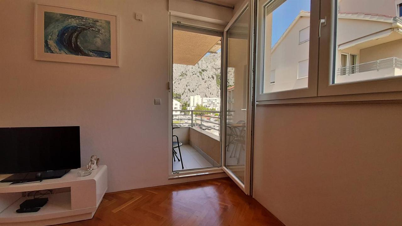 Apartment Jen Omiš Exterior foto